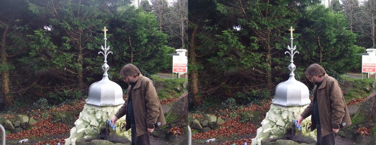 Glare on left picture