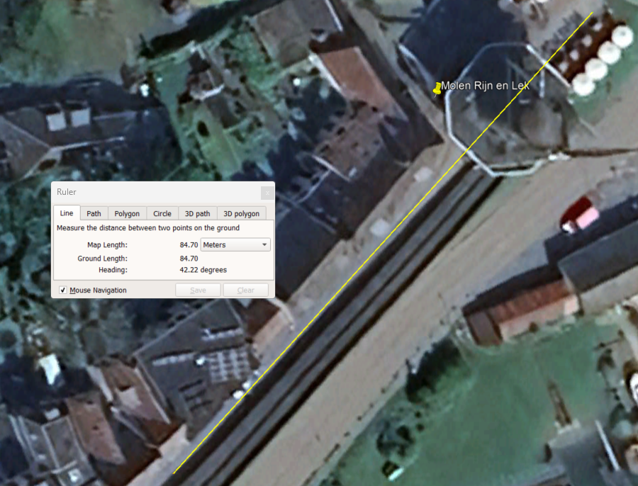 Road
      under Rijn en Lek