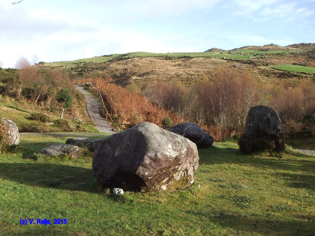 Sloping hill on the north-west sid eof
        the stone circle